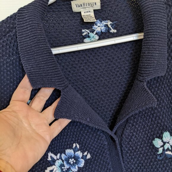 VINTAGE 90s | Navy | FLORAL | Button Up | EMBROIDERED CARDIGAN | XL| Van Heusen - Picture 2 of 9